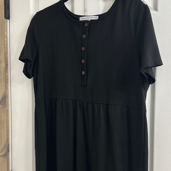 Black Buttoned Midi Dress - Picture 3 of 6